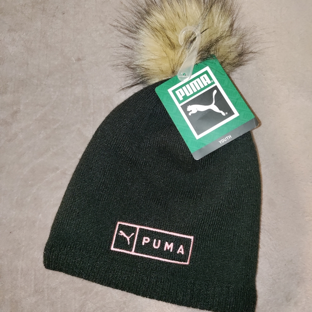 🆕Puma | Youth Girls Sherpa Lined Black & Pink Winter Hat with Faux Fur Pom Pom